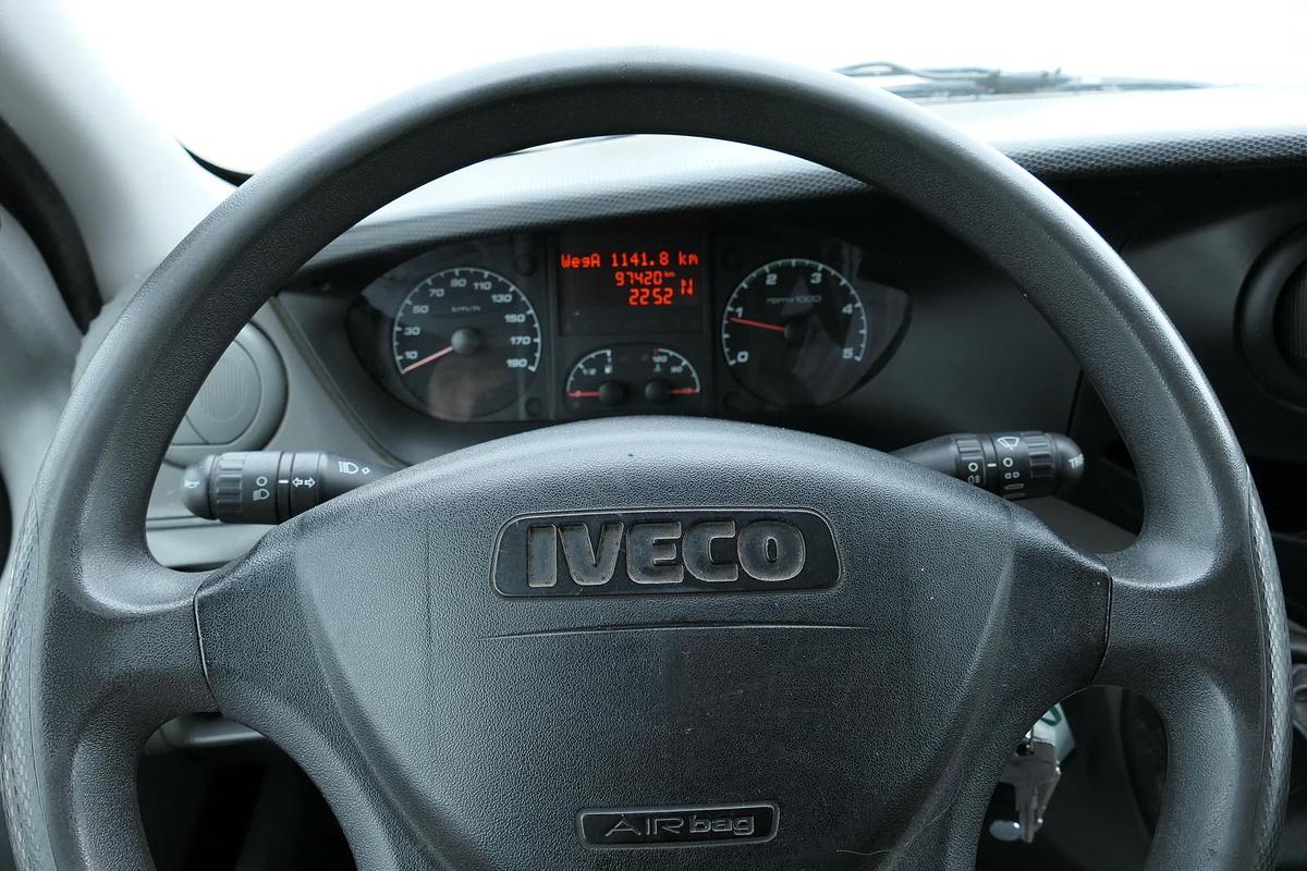 Gebraucht Iveco Daily 35 S11 C30C AUTOMATIK KAMERA Regale LUFT DURCHGANG EURO-5 CoC