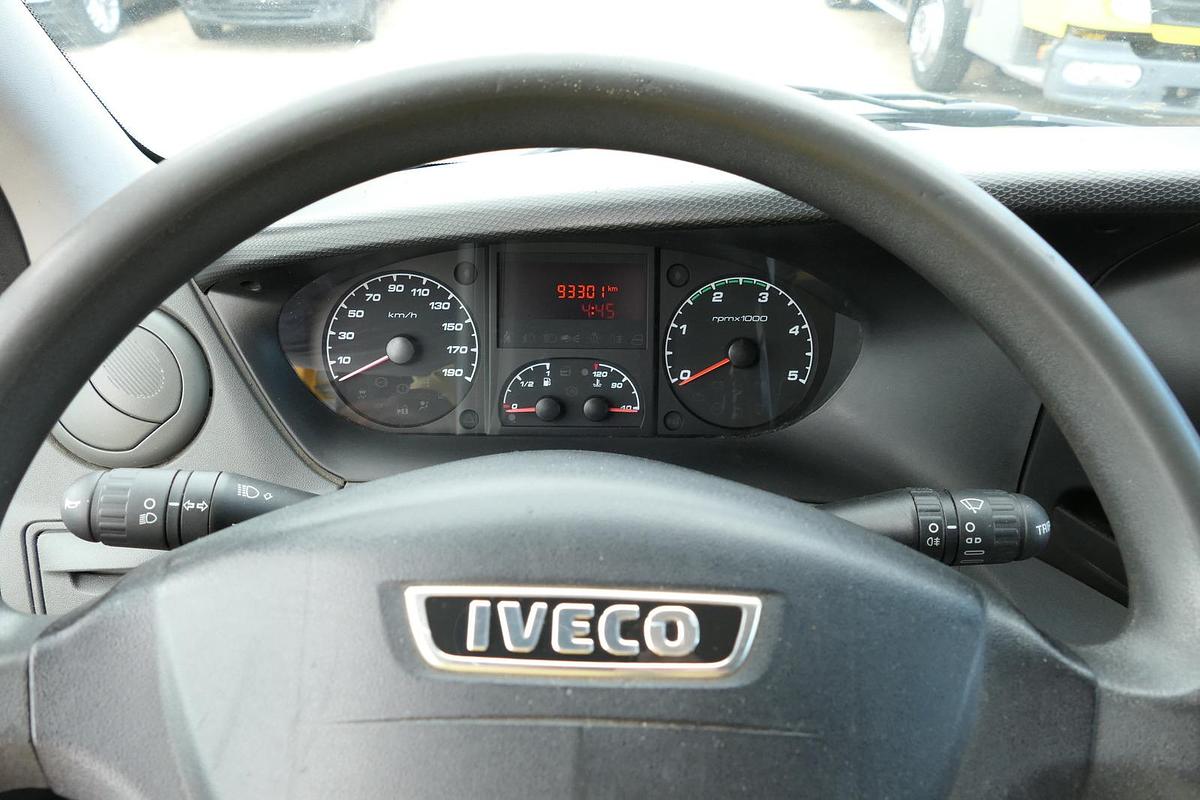 Gebraucht Iveco Daily 35 S11 C30C AUTOMATIK Regale LUFT - EURO 5 - CoC