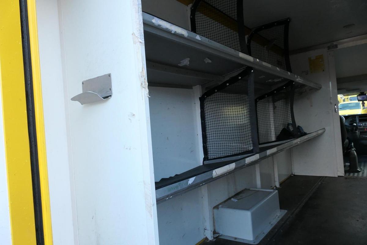 Gebraucht Iveco Daily 35 S11 C30C AUTOMATIK KAMERA Regale LUFT DURCHGANG EURO-5 CoC