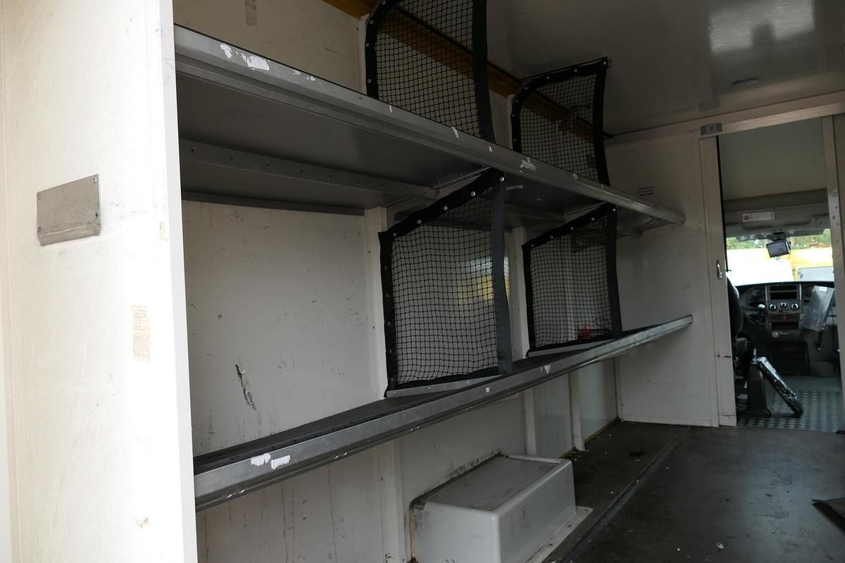 Gebraucht Iveco Daily 35 S11 C30C AUTOMATIK KAMERA Regale LUFT DURCHGANG EURO-5 CoC