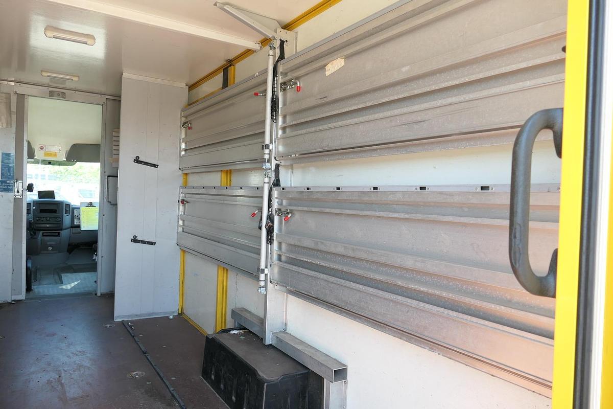 Gebraucht Mercedes-Benz SPRINTER 310 CDI MAXI EURO-5 KOFFER DURCHGANG REGALE KAMERA