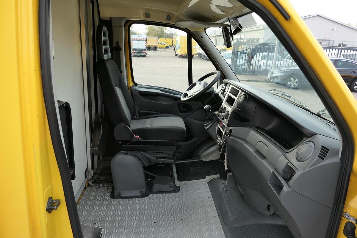 Gebraucht Iveco Daily 35 S11 C30C AUTOMATIK KAMERA MAXI Regale DURCHGANG