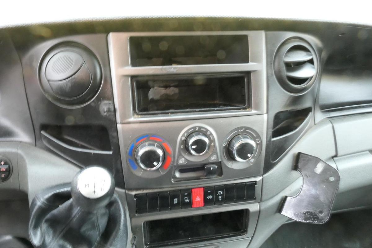 Gebraucht Iveco Daily 35 S11 C30C AUTOMATIK KAMERA Regale LUFT DURCHGANG EURO-5 CoC