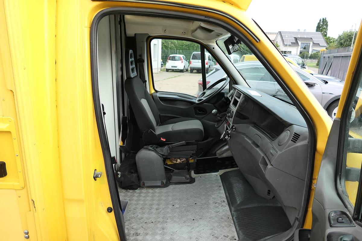 Gebraucht Iveco Daily 35 S11 C30C AUTOMATIK KAMERA MAXI Regale DURCHGANG