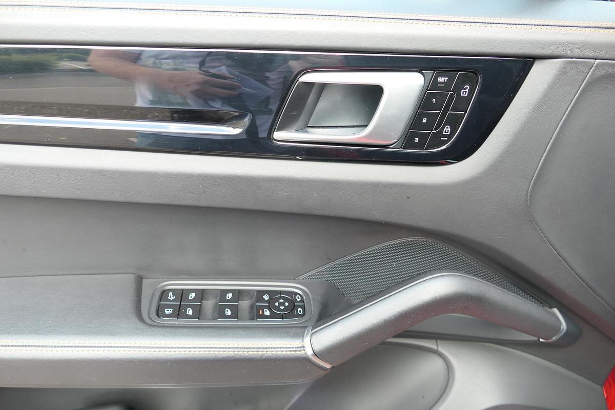 Gebraucht Porsche Cayenne E-Hybrid Coupe/ Luft/ AHK/ Voll SportDesign