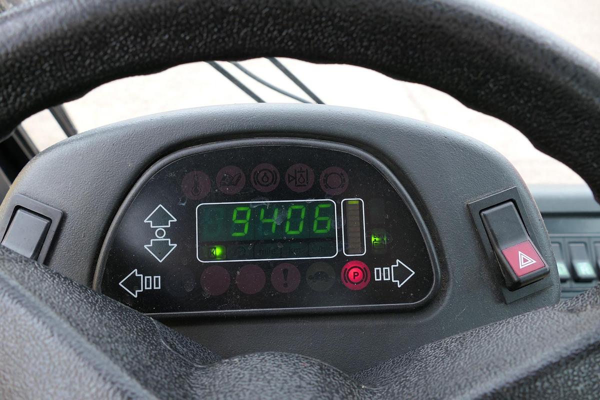 Gebraucht Linde P250 Schlepper AHK Batterie 10/2022 Schiebetüren