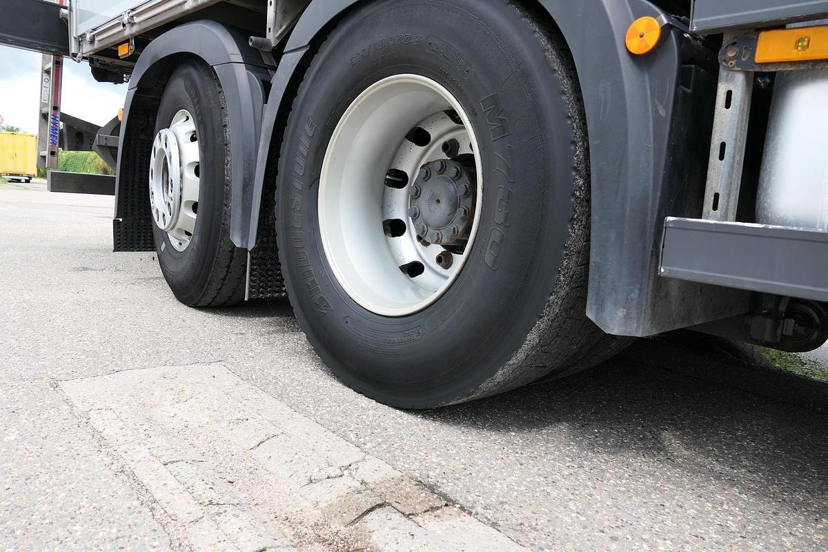 Gebraucht Mercedes-Benz Antos 2540 L KLIMA Palfinger-Kran PK15001L Lenkachse - Alufelgen