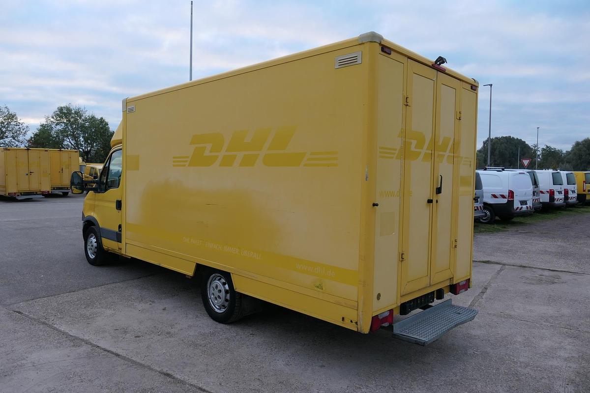 Gebraucht Iveco Daily 35 S11 C30C AUTOMATIK KAMERA Regale LUFT DURCHGANG EURO-5 CoC
