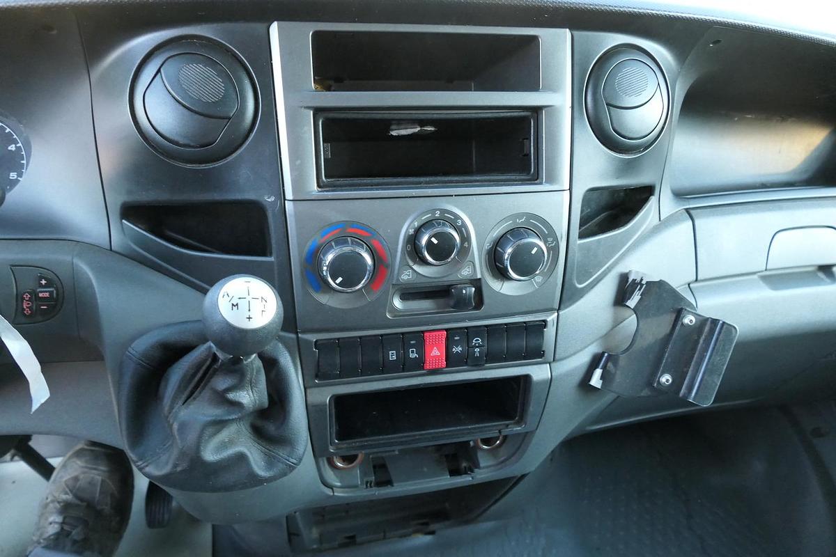 Gebraucht Iveco Daily 35 S11 C30C AUTOMATIK KAMERA Regale LUFT DURCHGANG EURO-5 CoC