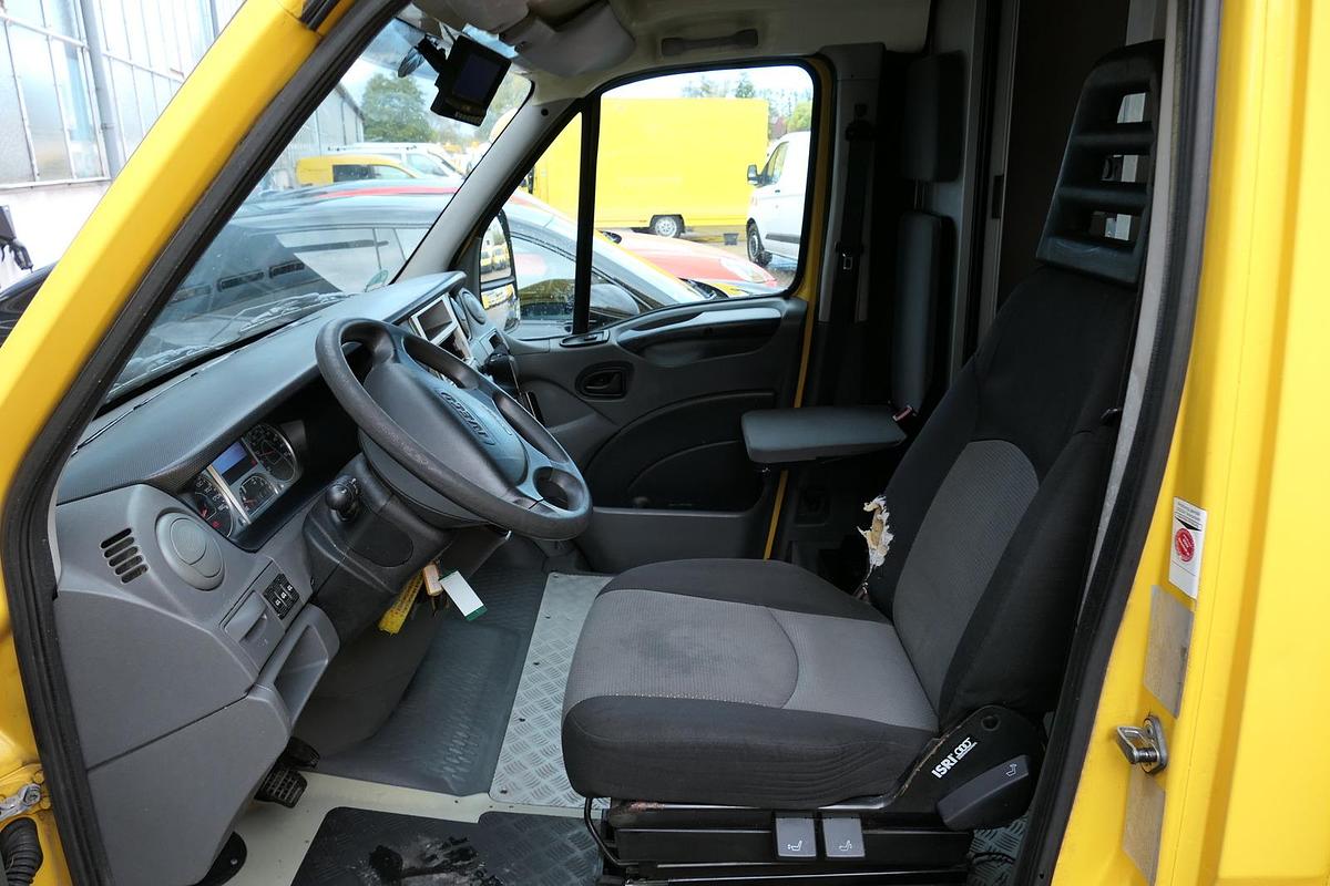 Gebraucht Iveco Daily 35 S11 C30C AUTOMATIK KAMERA MAXI Regale DURCHGANG