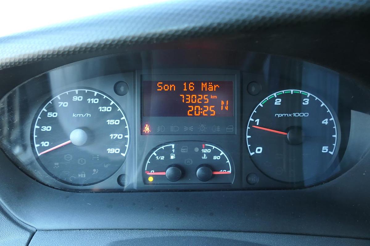 Gebraucht Iveco Daily 35 S11 C30C AUTOMATIK KAMERA Regale LUFT DURCHGANG EURO-5 CoC