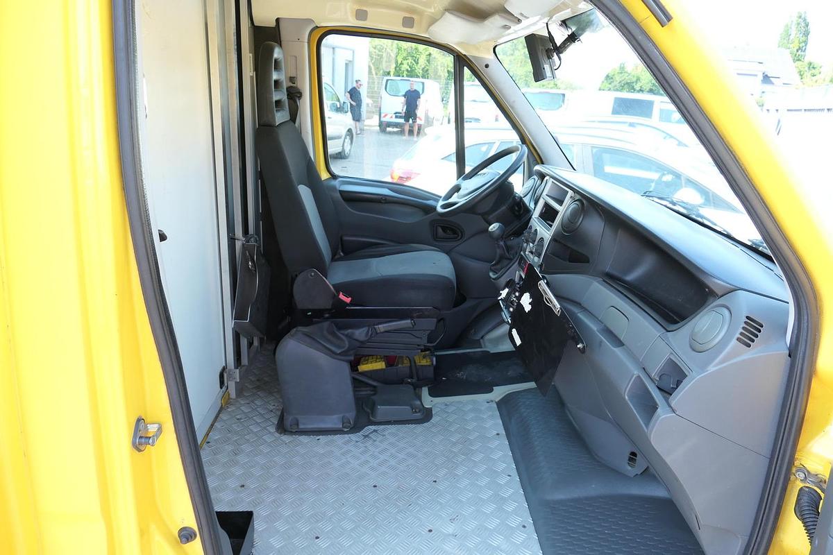 Gebraucht Iveco Daily 35 S11 C30C AUTOMATIK KAMERA MAXI Regale DURCHGANG