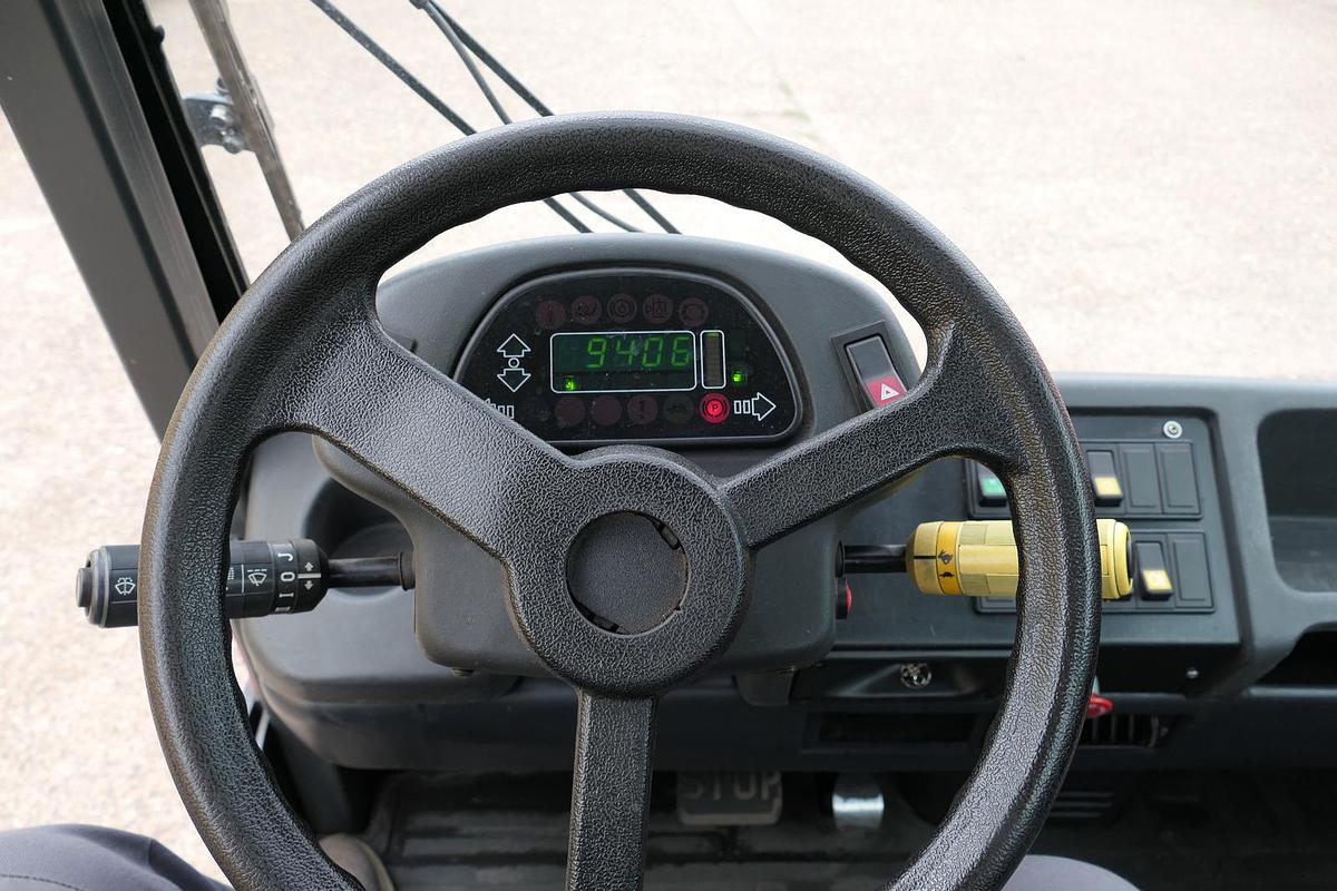 Gebraucht Linde P250 Schlepper AHK Batterie 10/2022 Schiebetüren