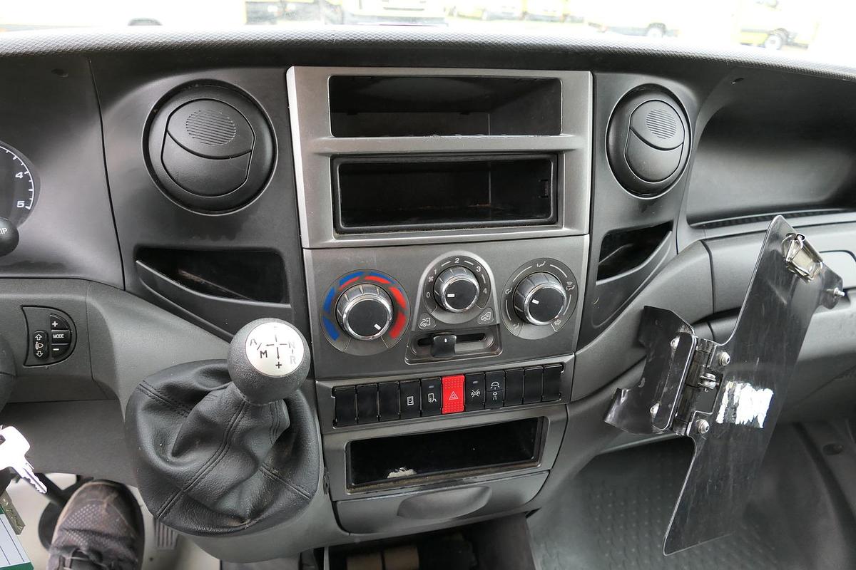 Gebraucht Iveco Daily 35 S11 C30C AUTOMATIK KAMERA Regale LUFT DURCHGANG EURO-5 CoC