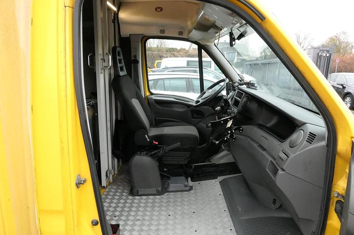 Gebraucht Iveco Daily 35 S11 C30C AUTOMATIK KAMERA Regale LUFT DURCHGANG EURO-5 CoC