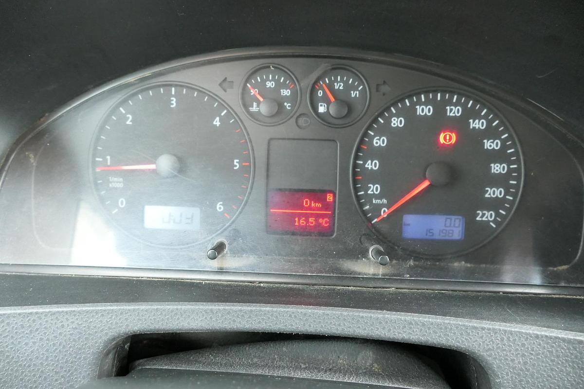 Gebraucht Volkswagen T5 Transporter 1.9 TDI 2-Sitzer PARKTRONIK 2xSCHIEBETÜR