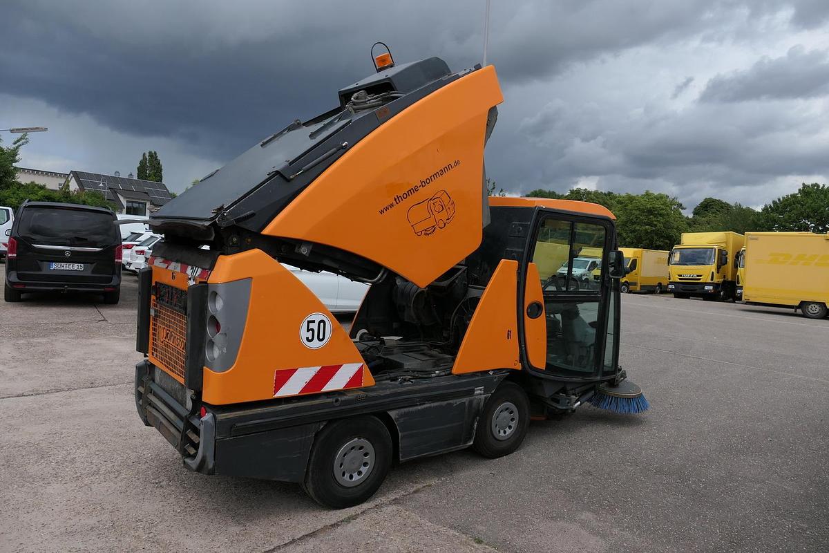 Gebraucht Johnston CN200 Sweeper