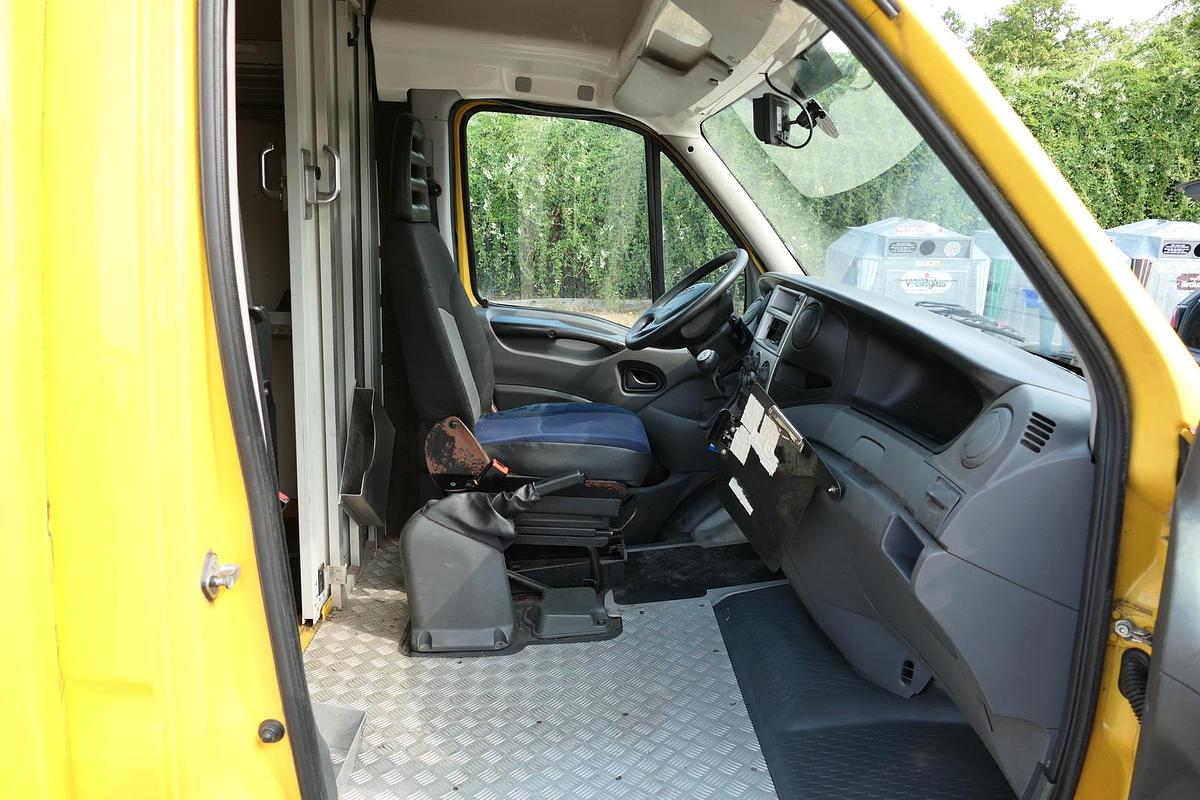 Gebraucht Iveco Daily 35 S11 C30C AUTOMATIK KAMERA MAXI Regale LUFT DURCHGANG