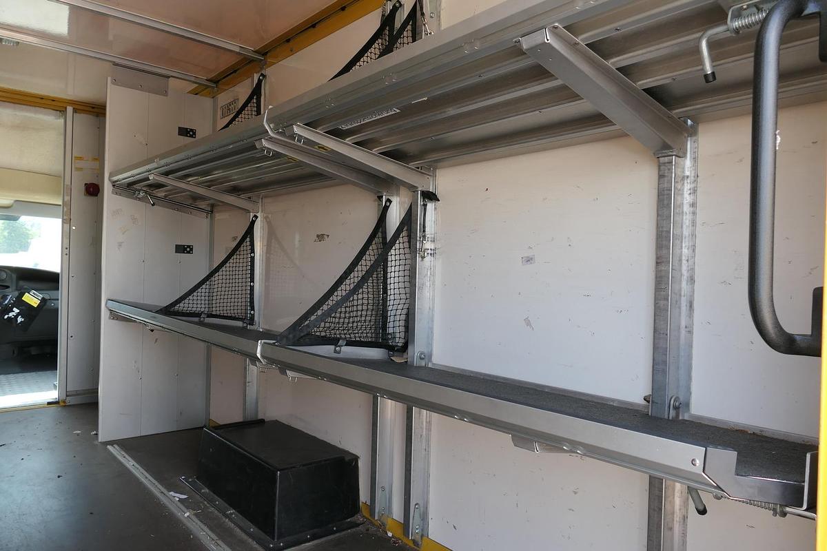 Gebraucht Iveco Daily 35 S11 C30C AUTOMATIK KAMERA Regale LUFT DURCHGANG EURO-5 CoC