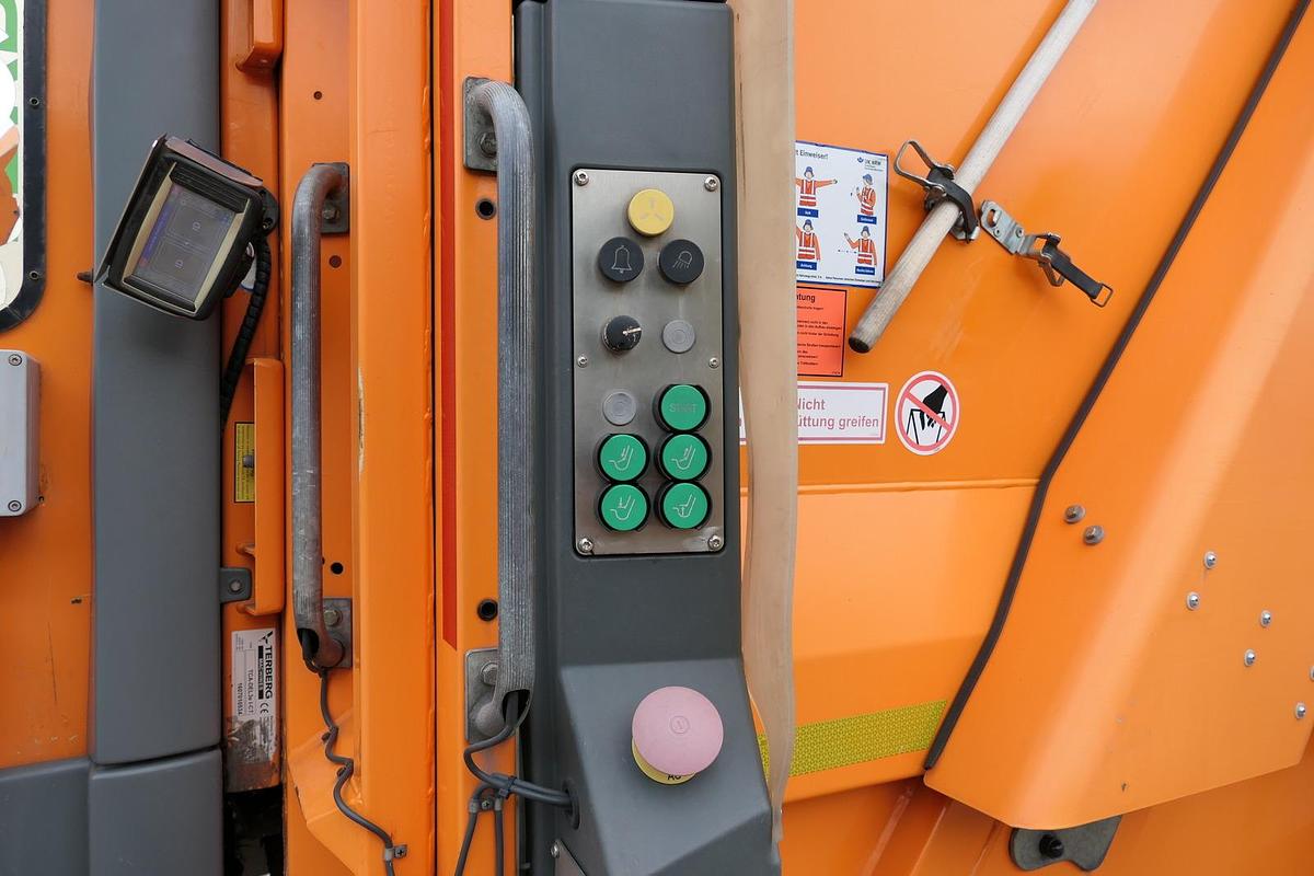 Gebraucht Mercedes-Benz 2635 NGE-L62N Econic Aufbau Zöller Medium KLIMA Lifter Terberg