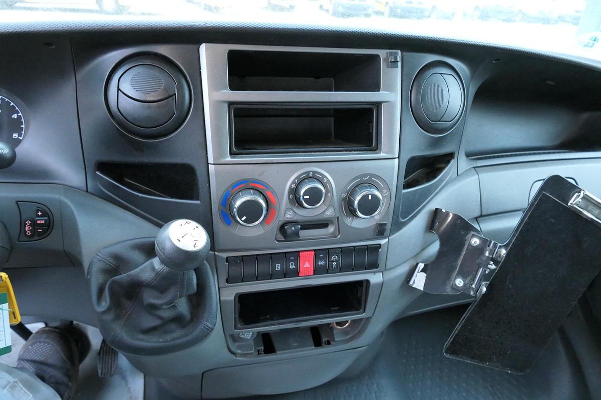 Gebraucht Iveco Daily 35 S11 C30C AUTOMATIK KAMERA Regale LUFT DURCHGANG EURO-5 CoC
