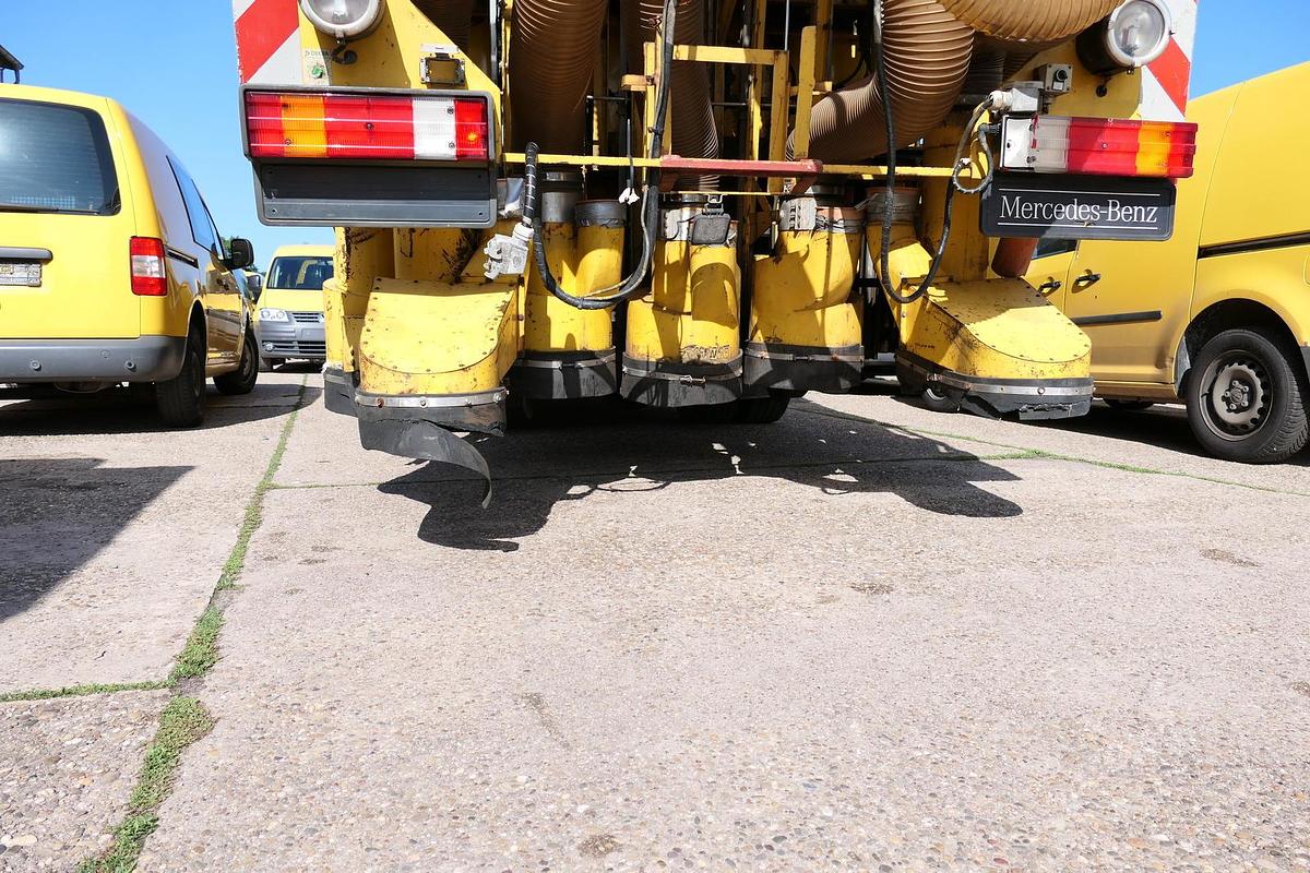 Gebraucht Mercedes-Benz Atego ZW GLEISSAUGER Schienenreiniger KROLL 950.50 ZW Zweiwege