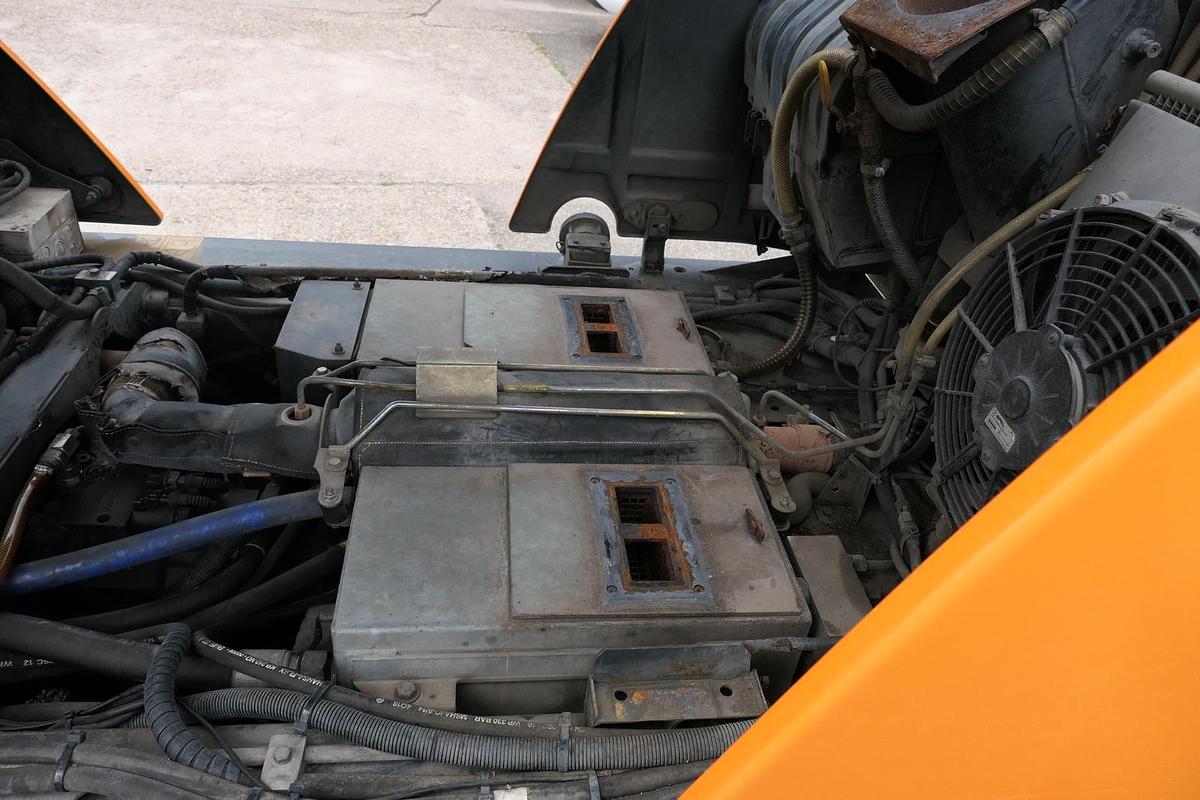 Gebraucht Johnston CN200 Sweeper