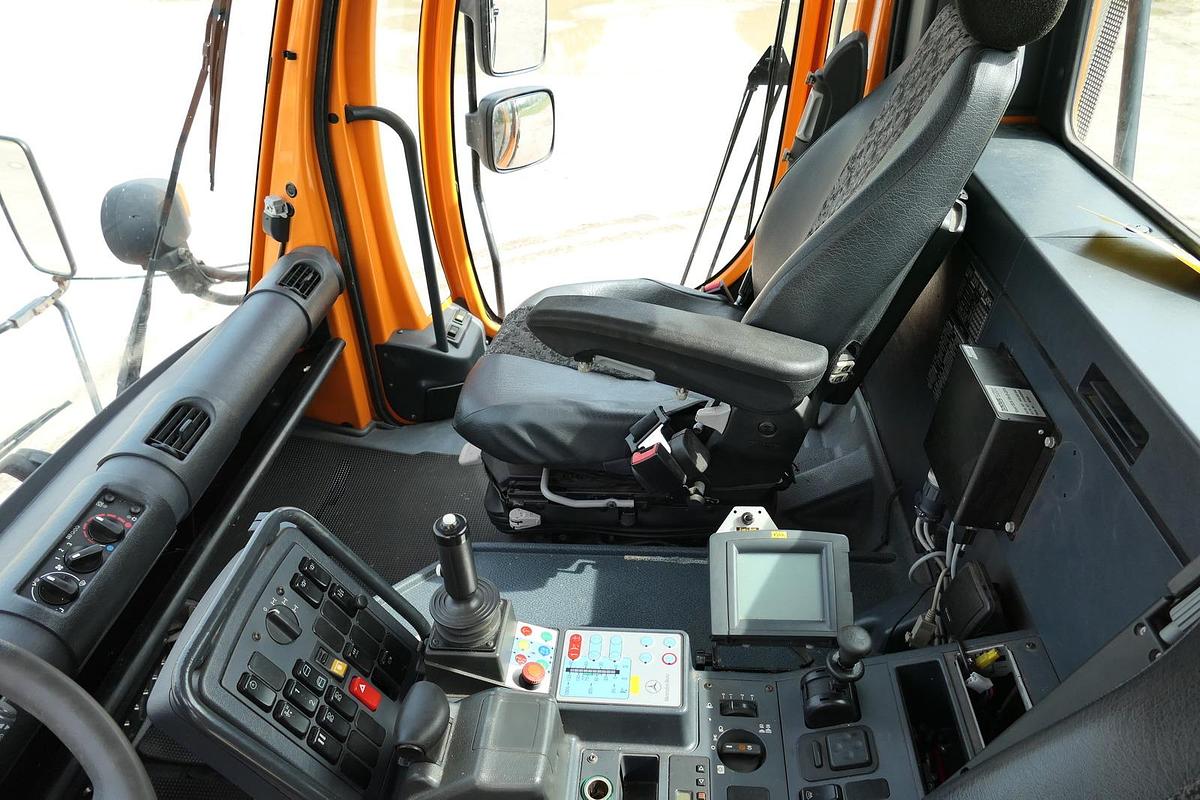 Gebraucht Unimog U400  405/12 AHK KLIMA ZAPFWELLE vorn SFZ KOMMUNALHYDRAULIK EURO-5