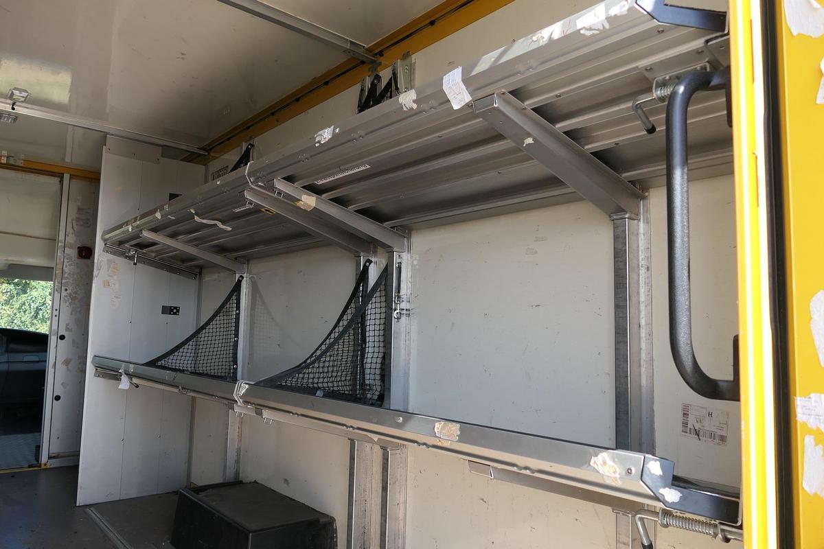 Gebraucht Iveco Daily 35 S11 C30C AUTOMATIK KAMERA Regale LUFT DURCHGANG EURO-5 CoC