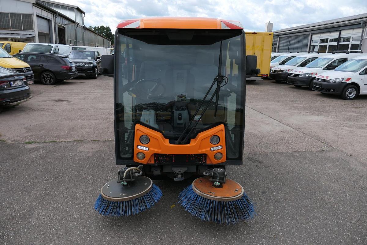 Gebraucht Johnston CN200 Sweeper