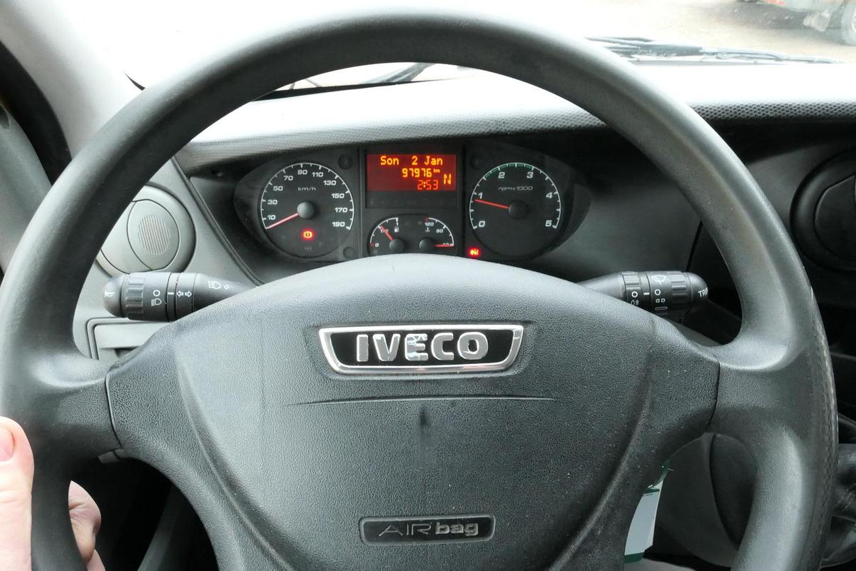 Gebraucht Iveco Daily 35 S11 C30C AUTOMATIK KAMERA MAXI KAMERA Regale LUFT - EURO 5 - CoC