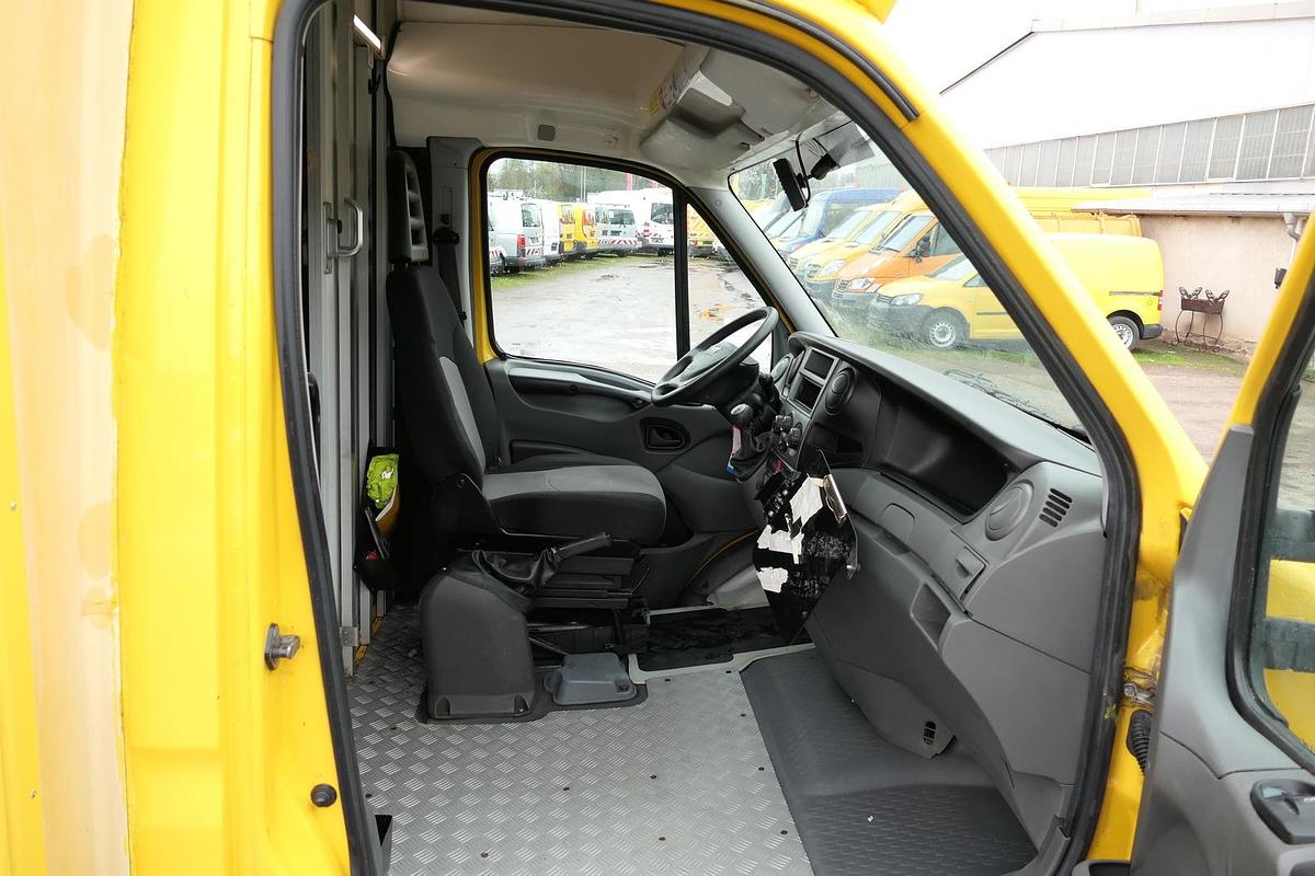 Gebraucht Iveco Daily 35 S11 C30C AUTOMATIK KAMERA Regale LUFT DURCHGANG EURO-5 CoC