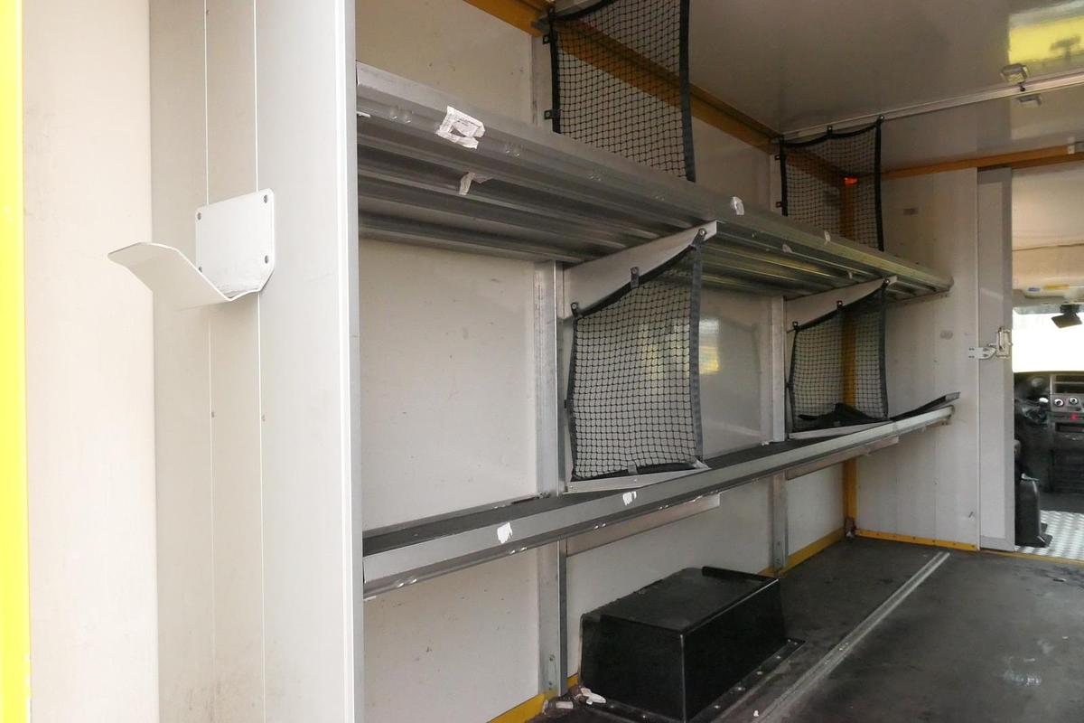 Gebraucht Iveco Daily 35 S11 C30C AUTOMATIK KAMERA Regale LUFT DURCHGANG EURO-5 CoC