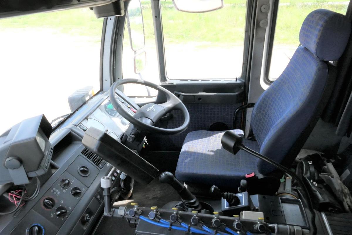 Gebraucht MAN LE 1608 KOMMUNAL KROLL BY SFZ - Rechtslenker