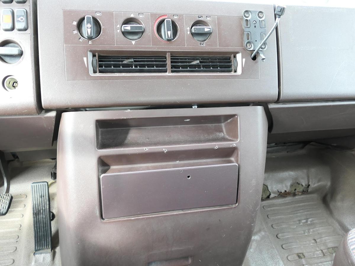 Gebraucht Mercedes-Benz 814 D LF 8/6 DoKa AHK Löschwassertank 600L Schlingmann