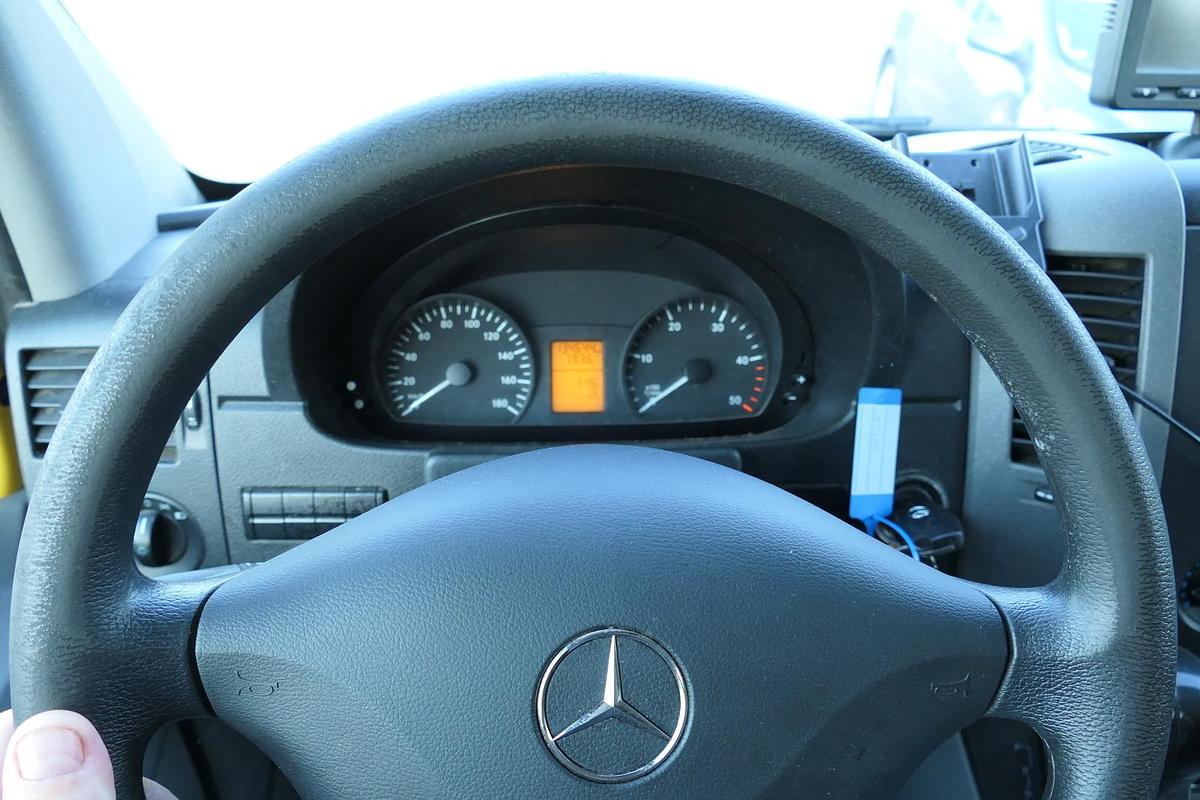 Gebraucht Mercedes-Benz SPRINTER 310 CDI MAXI EURO-5 KOFFER REGALE KAMERA DURCHGANG