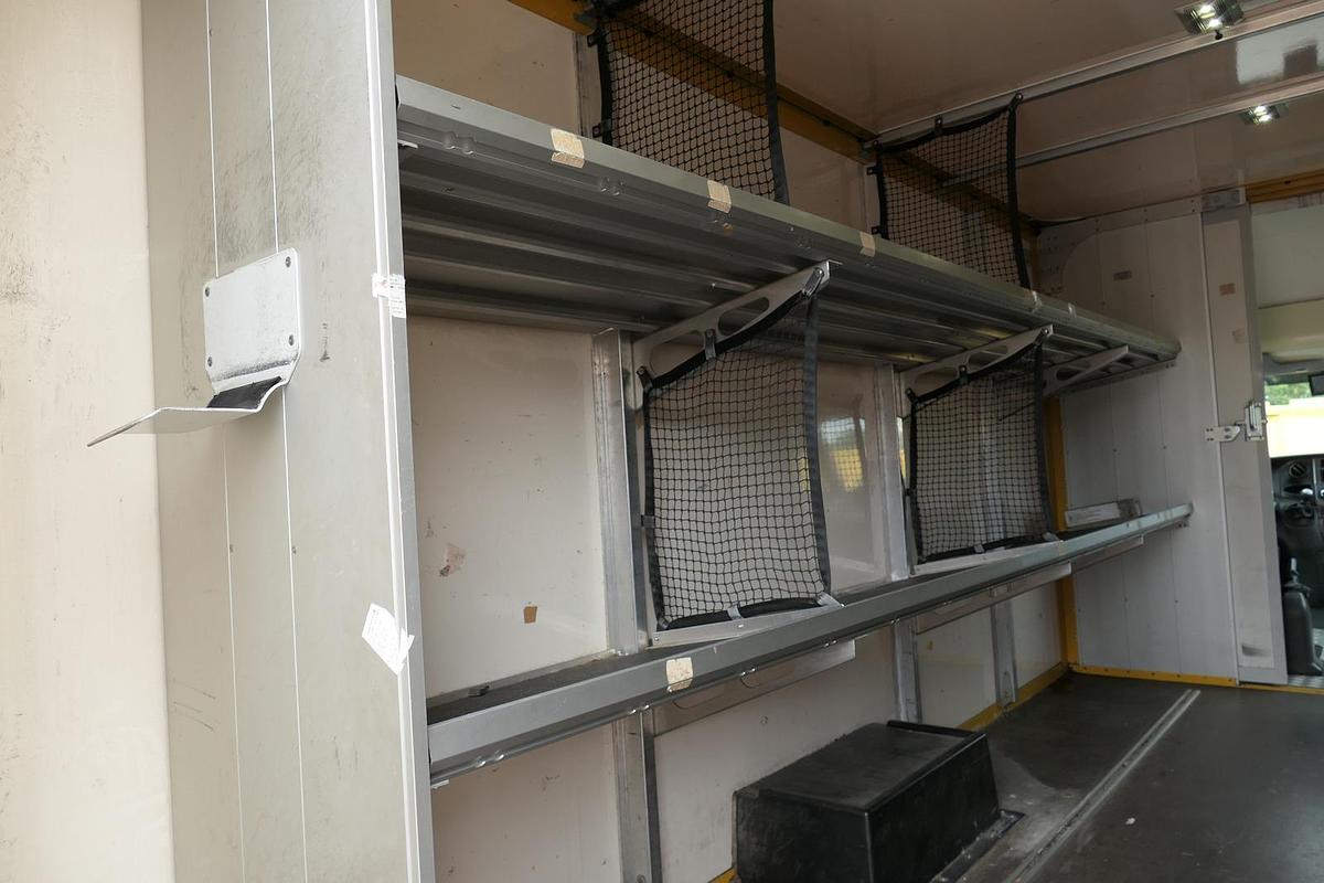 Gebraucht Iveco Daily 35 S11 C30C AUTOMATIK KAMERA Regale LUFT DURCHGANG EURO-5 CoC