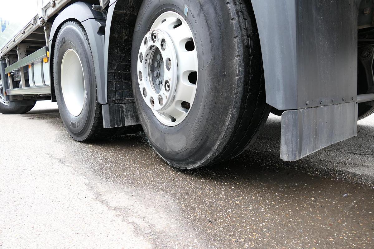 Gebraucht Mercedes-Benz Antos 2540 L KLIMA Palfinger-Kran PK15001L Lenkachse - Alufelgen