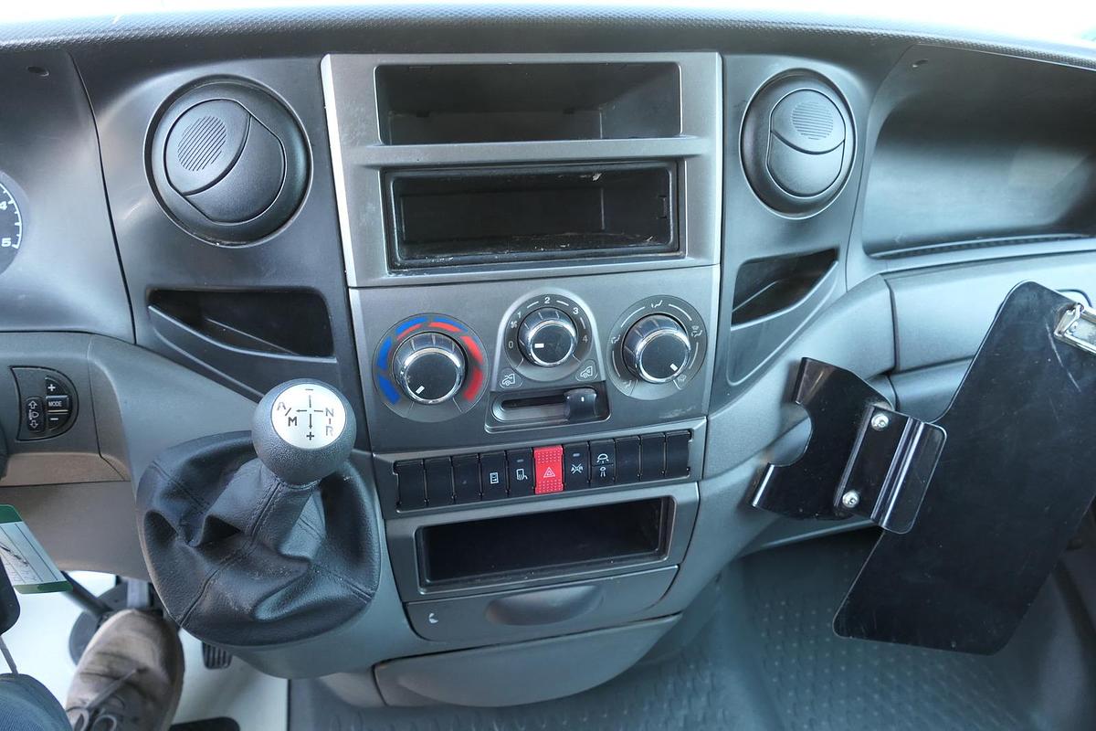 Gebraucht Iveco Daily 35 S11 C30C AUTOMATIK KAMERA Regale LUFT DURCHGANG EURO-5 CoC