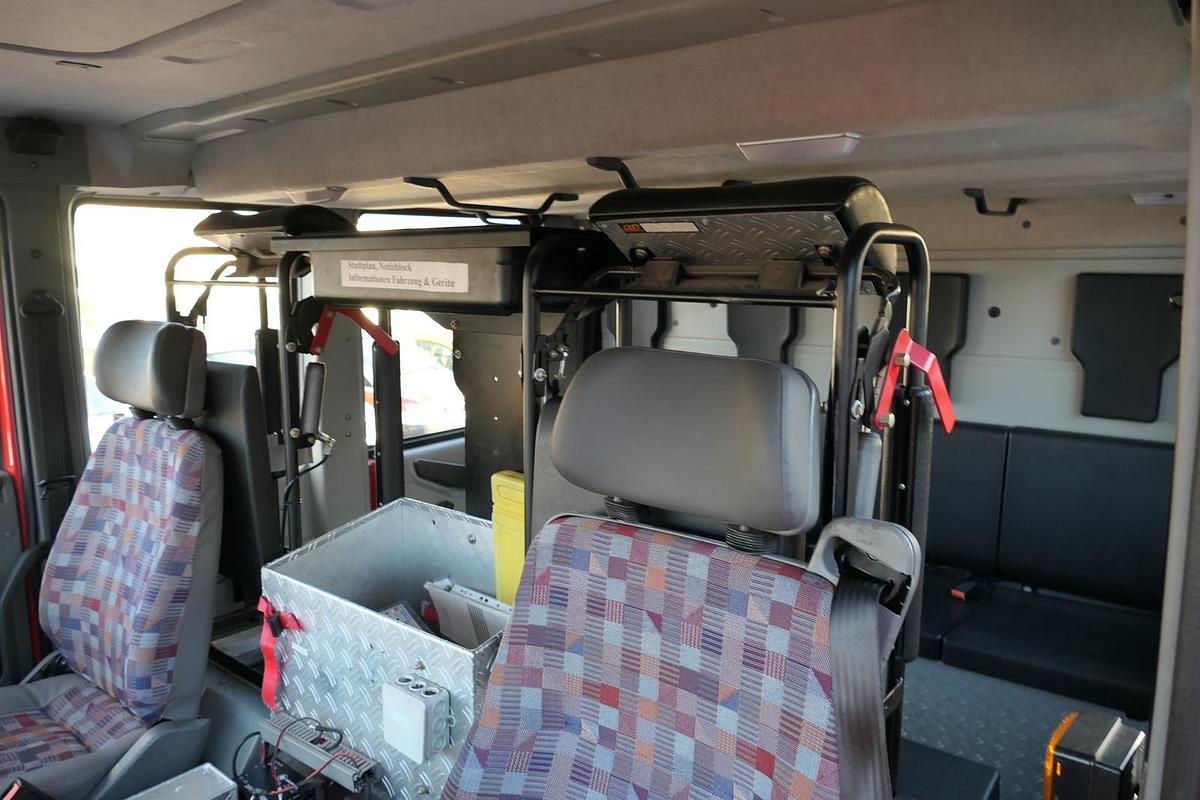 Gebraucht Iveco FF 95 E LF 8 DoKa AHK 4X4 SFZ FEUERWEHR Einzelbereifung!!