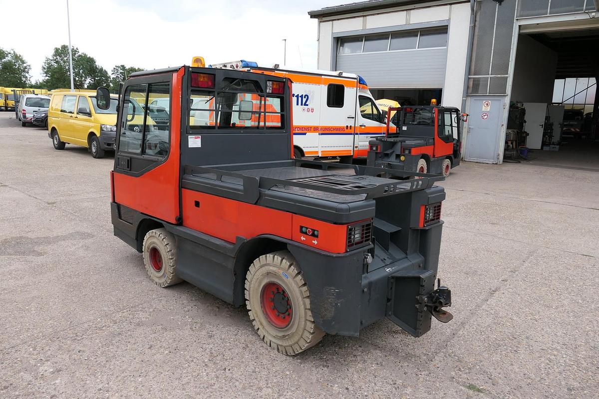 Gebraucht Linde P250 Schlepper AHK Batterie 24/2021 Schiebetüren