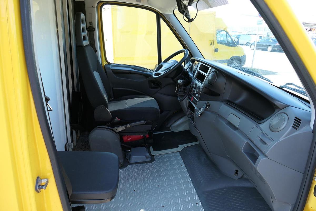 Gebraucht Iveco Daily 35 S11 C30C AUTOMATIK KAMERA Regale LUFT DURCHGANG EURO-5 CoC