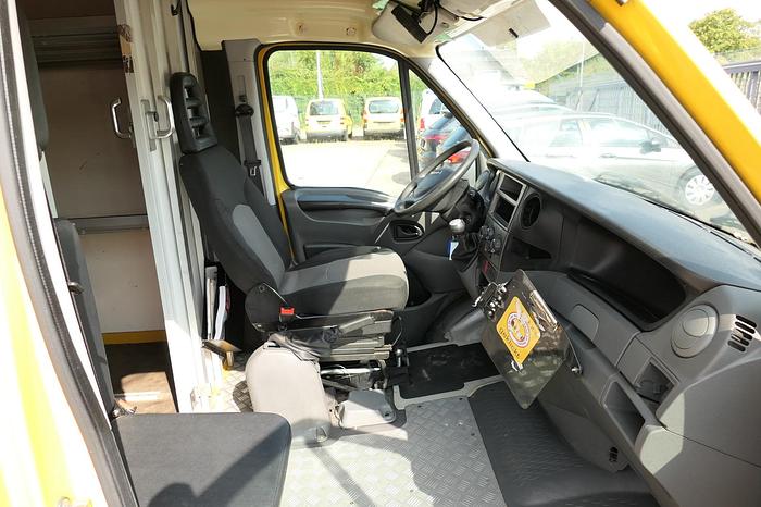 Gebraucht Iveco Daily 35 S11 C30C AUTOMATIK KAMERA MAXI Regale LUFT - EURO 5 - CoC