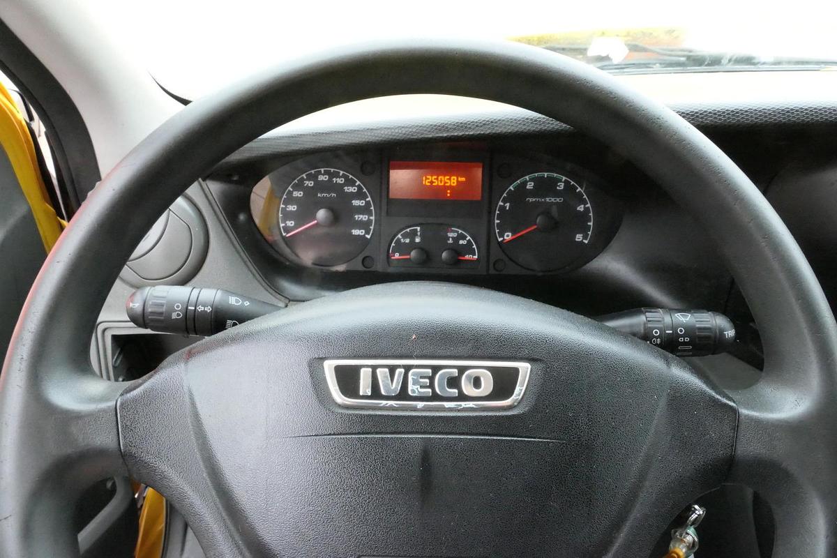 Gebraucht Iveco Daily 35 S11 C30C AUTOMATIK KAMERA Regale LUFT DURCHGANG EURO-5 CoC