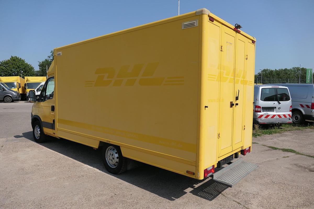 Gebraucht Iveco Daily 35 S11 C30C AUTOMATIK KAMERA Regale LUFT DURCHGANG EURO-5 CoC