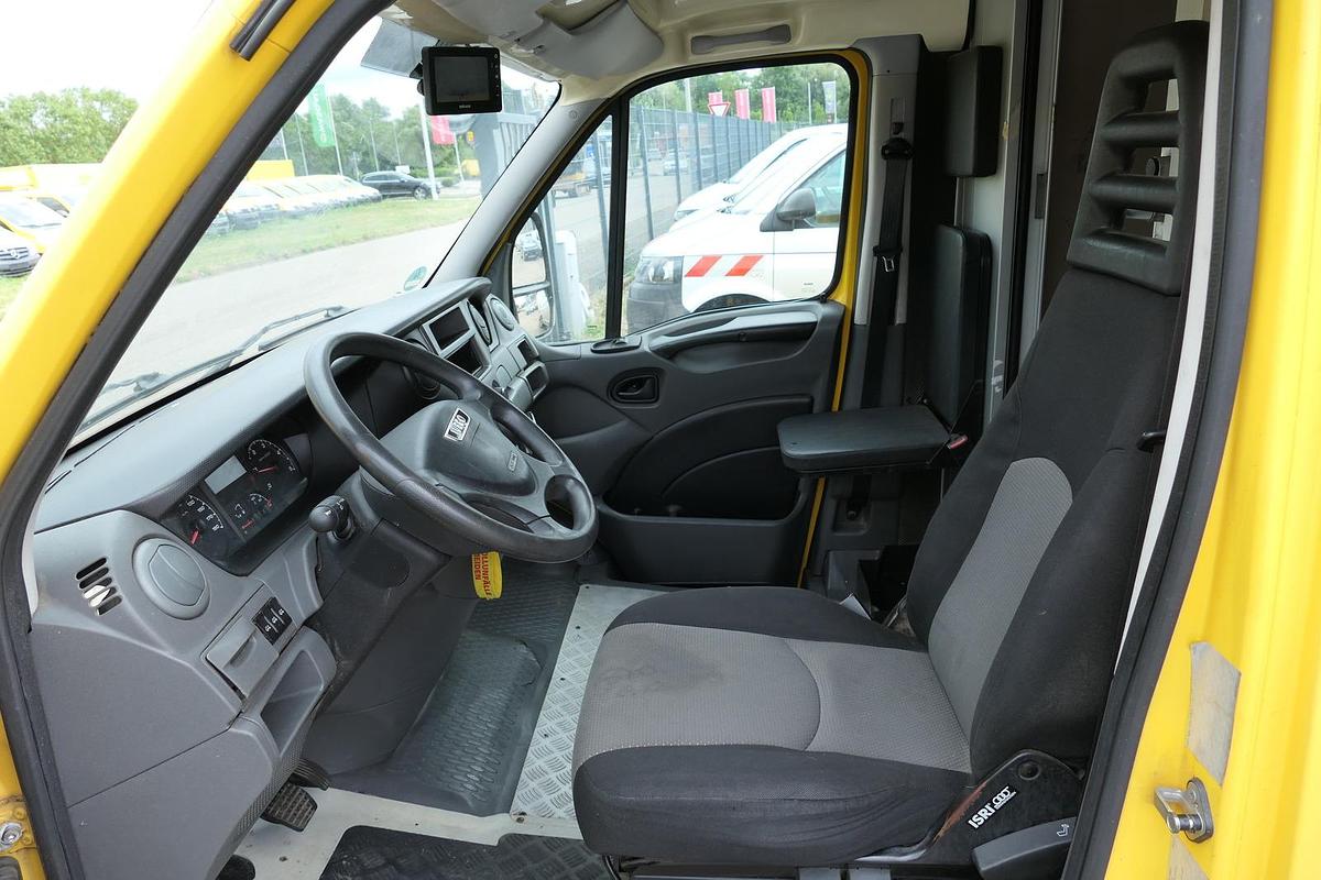 Gebraucht Iveco Daily 35 S11 C30C AUTOMATIK KAMERA Regale LUFT DURCHGANG EURO-5 CoC