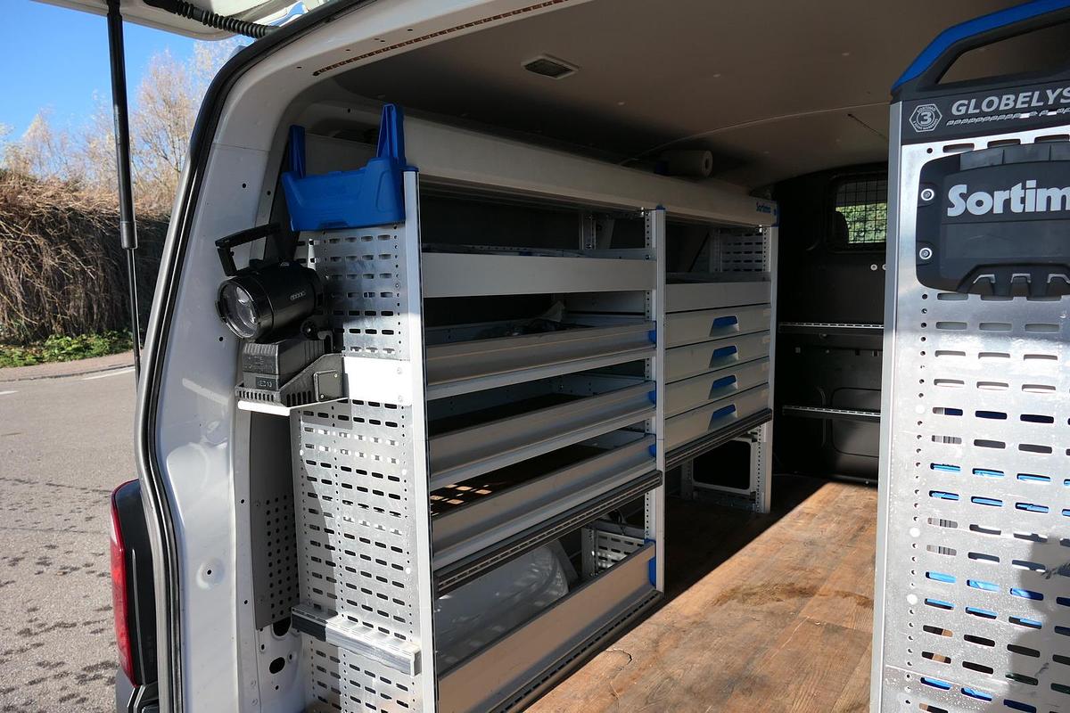 Gebraucht Volkswagen T6 Transporter 2.0 TDI lang 4Motion 3Sitzer AHK Werkstatteinbauten - KLIMA