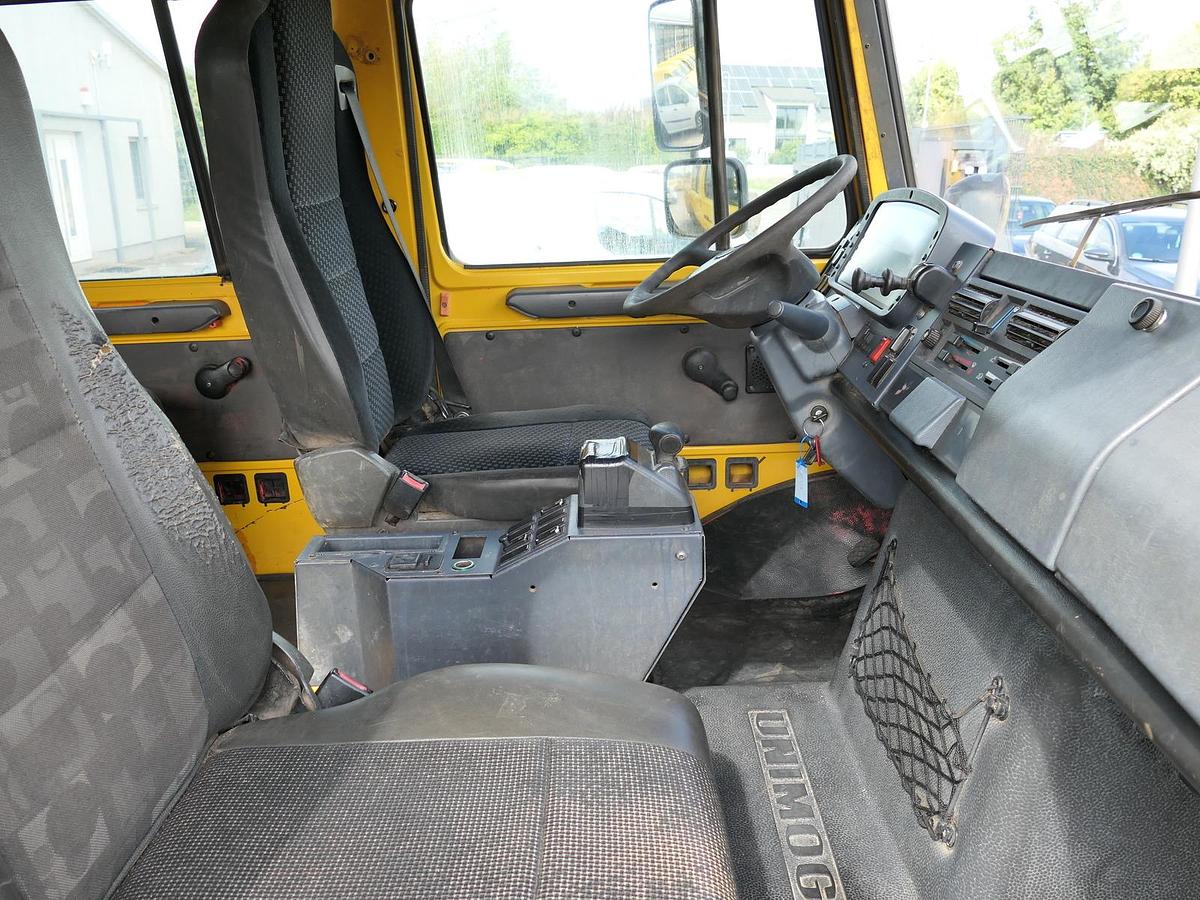 Gebraucht Unimog U4000 437/25 DoKa AHK KLIMA STANDHEIZUNG EURO-4