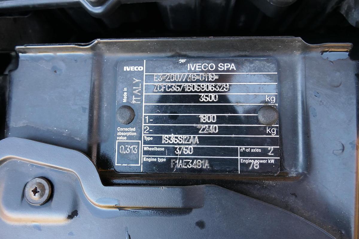 Gebraucht Iveco Daily 35 S11 C30C AUTOMATIK KAMERA Regale LUFT DURCHGANG EURO-5 CoC