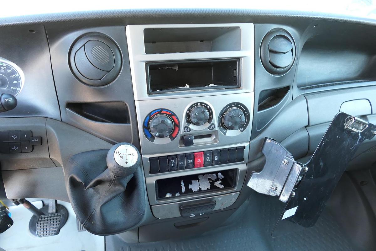 Gebraucht Iveco Daily 35 S11 C30C AUTOMATIK KAMERA MAXI Regale DURCHGANG